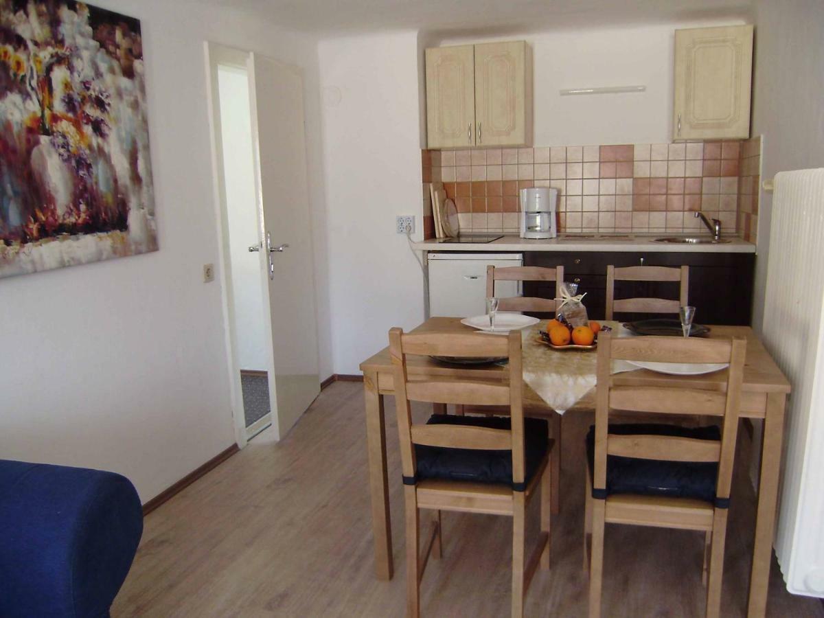 Cafe Vielharmonie Apart-pension Apartment *